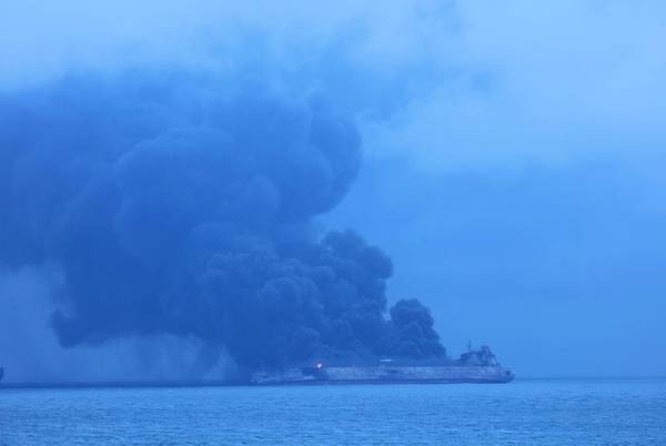Cina: stop ai soccorsi dopo un'esplosione sulla petroliera