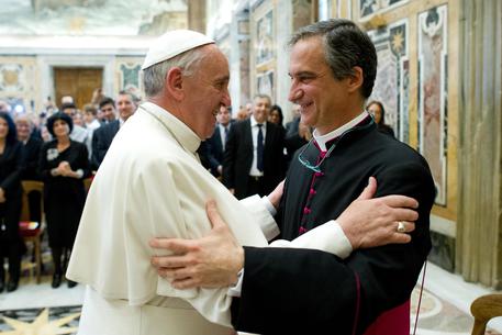 Papa Francesco e Mons. Dario Edoardo Vigano' © ANSA 