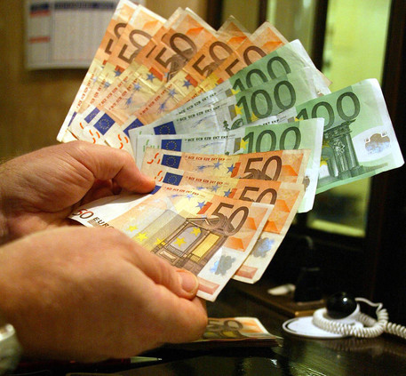 Il sistema del clan dei Casalesi per cambiare lire in euro © ANSA 