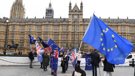 Anti Brexit davanti al parlamento inglese © EPA