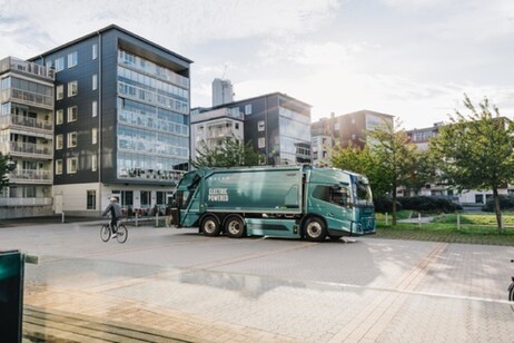 Volvo FM Low Entry è camion elettrico pensato per le città