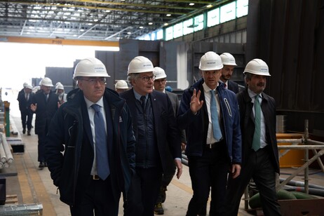 Il Commissario europeo Thierry Breton visita lo stabilimento Fincantieri di Monfalcone