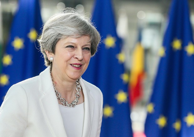 Theresa May al Consiglio europeo (foto: EPA)