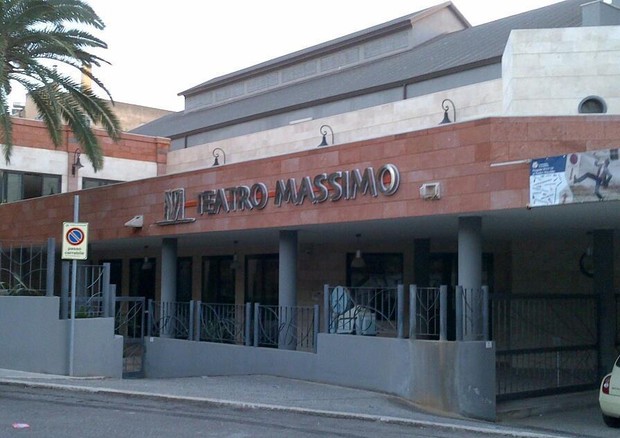 Il Teatro Massimo di Cagliari © Ansa