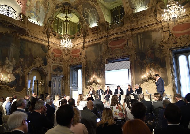 Un momento dell'assemblea pubblica 2018 di Cosmetica Italia © ANSA