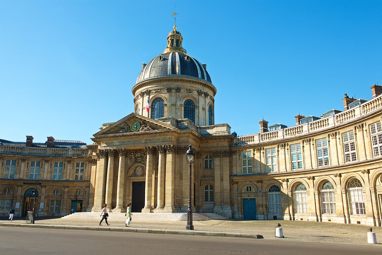 L 'academie francaise a Parigi (foto iStock.) - RIPRODUZIONE RISERVATA