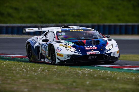 Lamborghini centra la vittoria nella prima gara DTM 2024